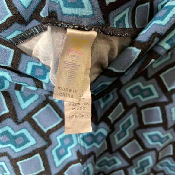 Lularoe tall and curvy leggings - Picture 2 of 6